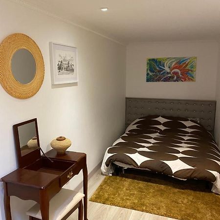 Cosy, Charming Apartment With Courtyard Paris Bagian luar foto