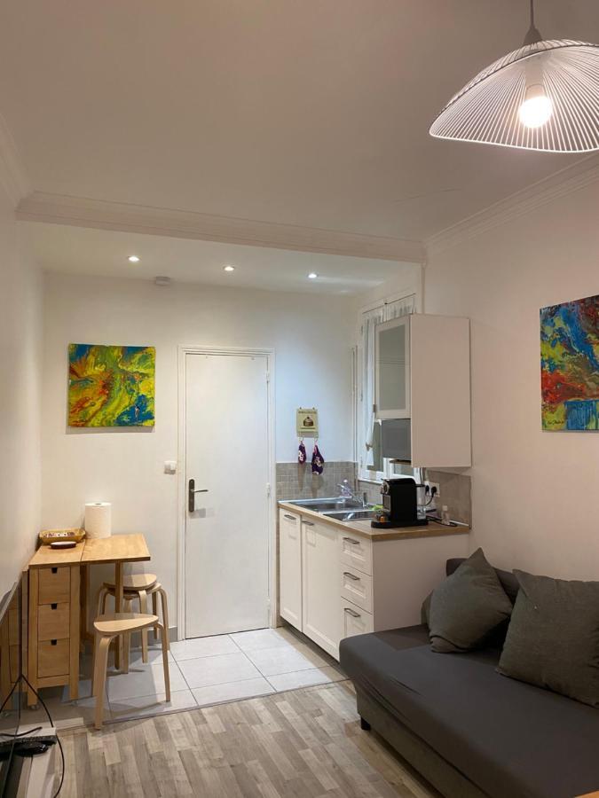 Cosy, Charming Apartment With Courtyard Paris Bagian luar foto